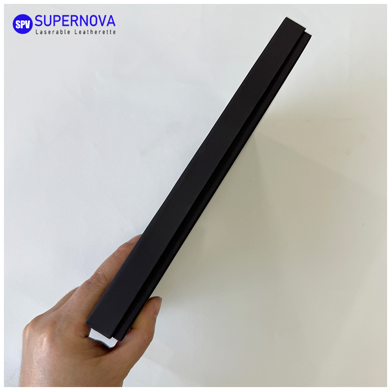 กล่องของขวัญกระดาษคราฟท์สีทองแกะสลักด้วยเลเซอร์