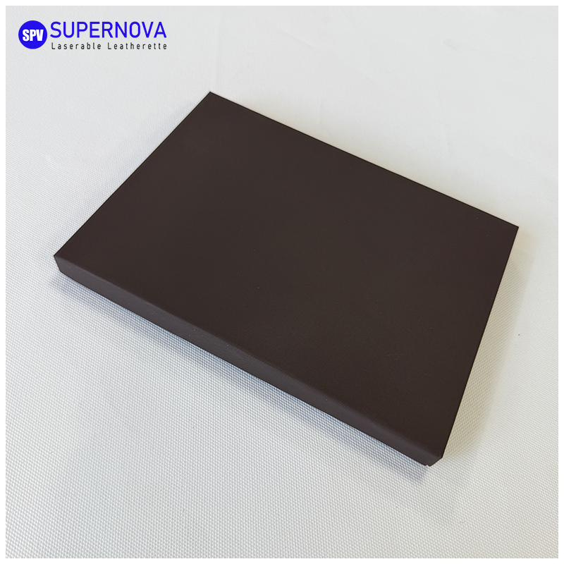 กล่องของขวัญกระดาษคราฟท์สีทองแกะสลักด้วยเลเซอร์