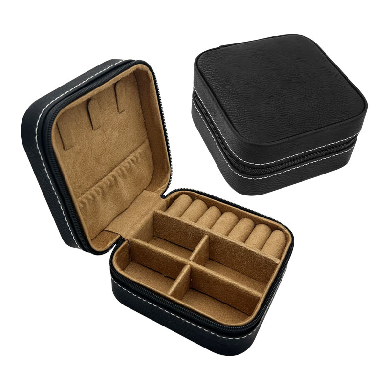 กล่องใส่เครื่องประดับหนังเทียมสำหรับเดินทางแบบ Laserable ขนาด 4 × 4 พร้อมซับในสีดำ
